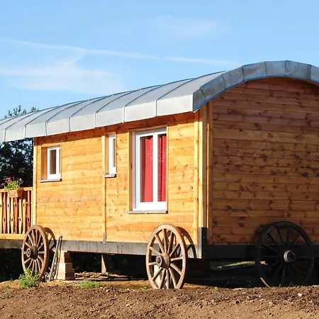 Camping Roulotte Imperiale Perchee-