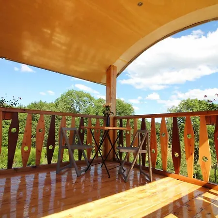 Roulotte Imperiale Perchee- Camping *