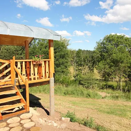 Roulotte Imperiale Perchee- * Sembadel