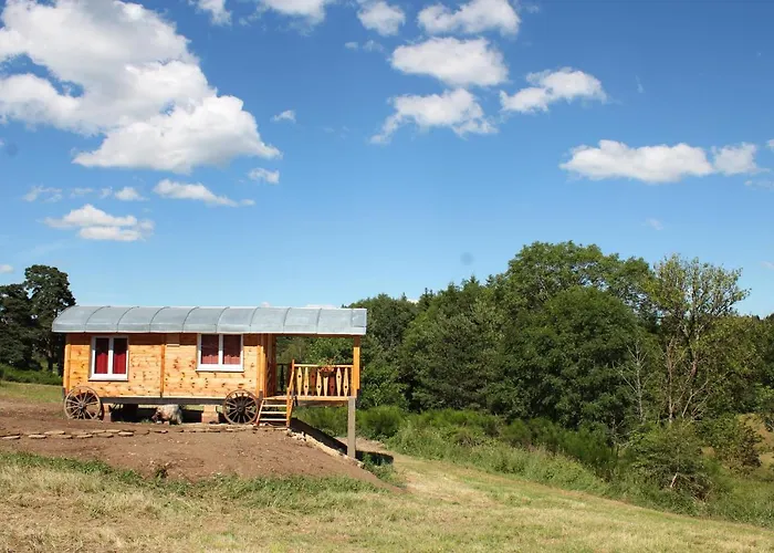 Roulotte Impériale Perchée- *