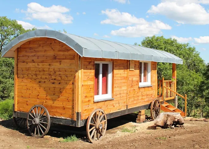 Roulotte Impériale Perchée- *